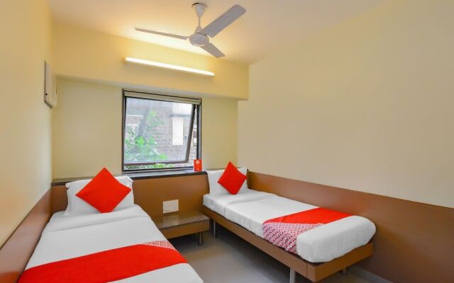 OYO 18803 Smart Inn