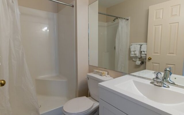 Simcoe Condo 125 At The Georgian Bay Hotel, Collingwood, Canada