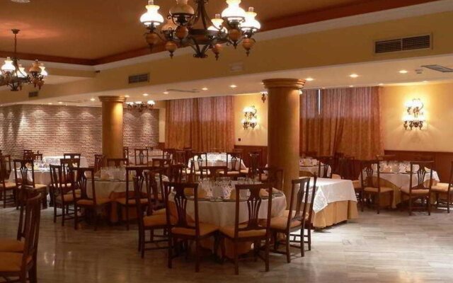 Hotel Reyes Ziríes