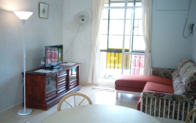 Pinang Beach Apartment at Bayu Emas