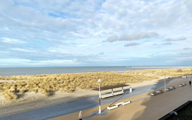 Apartment in Nieuwpoort With Garden