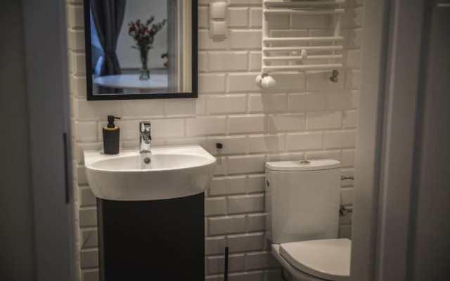 Angel House Apartments