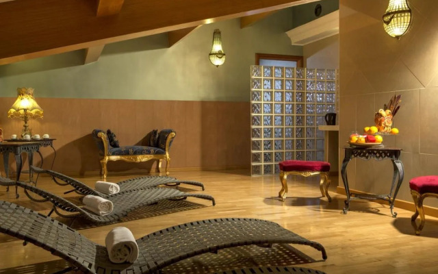 Отель Golden Tulip Rome Piram