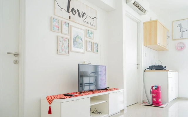 Comfy and Modern 2BR Apartment at Aeropolis Residence