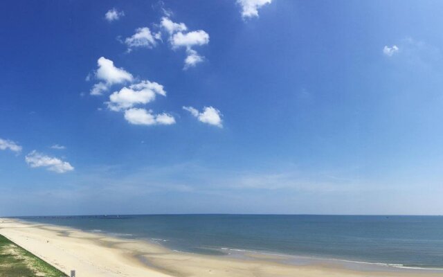 Beihai Silver Beach 1 International Conference Centre Hotel