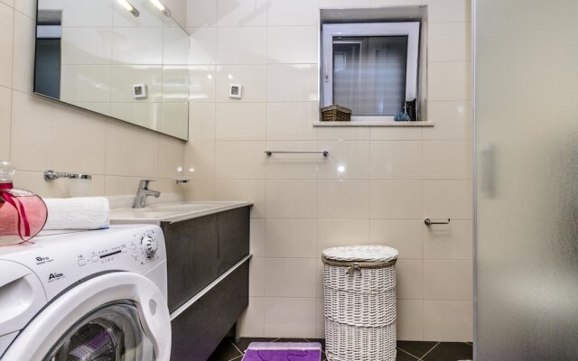 Villa Pave / Six Bedrooms H1