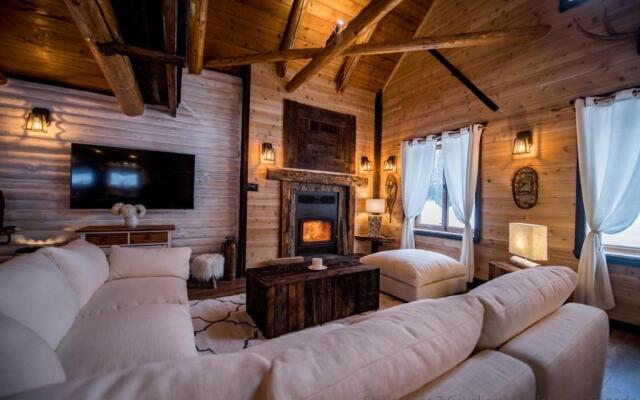 Les 3 Cavaliers - Les Chalets Spa Canada