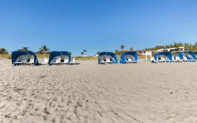 The Ocean by EVRentals