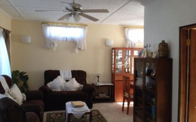 Lusaka Guest House 2-Bedrooms + ensuite bathrooms, Chudleigh, Lusaka