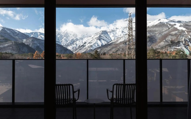 HOTEL LA VIGNE HAKUBA by Onko Chishin