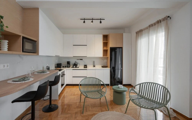 LIV - Seaside Getaway in Glyfada