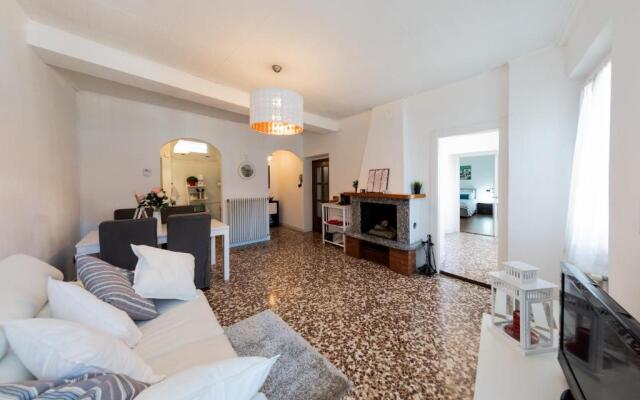 Family Nest Overlooking Lake Como