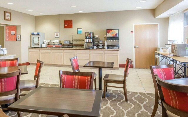 Comfort Inn Walcott near Davenport