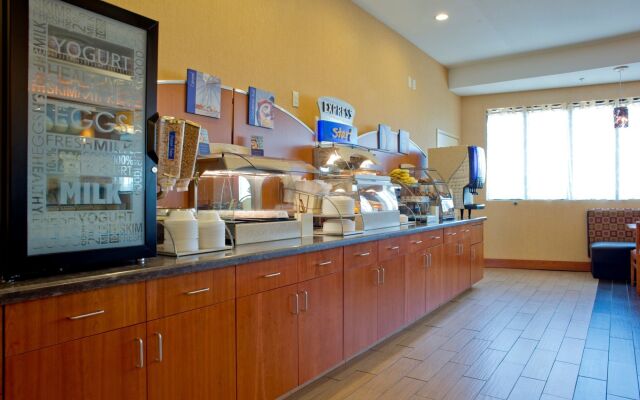 Holiday Inn Express Hotel & Suites Prattville South by IHG