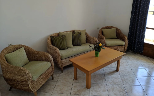 Tondoris Apartments