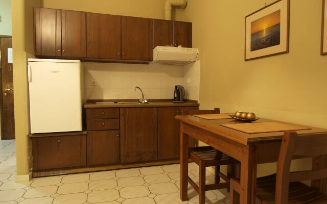 Kleopatra Traditional Hotel Apartments