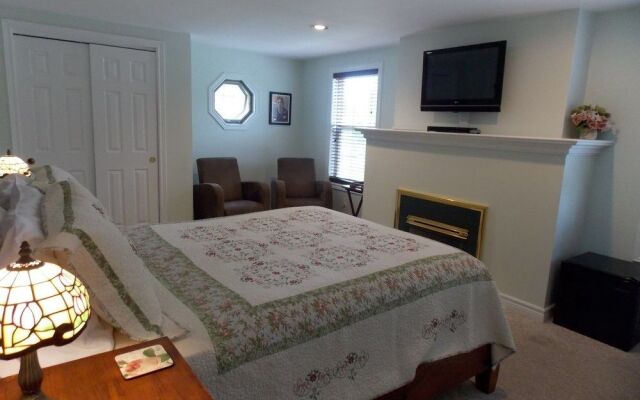 Finlay House Bed and Breakfast Niagara - on - the - Lake