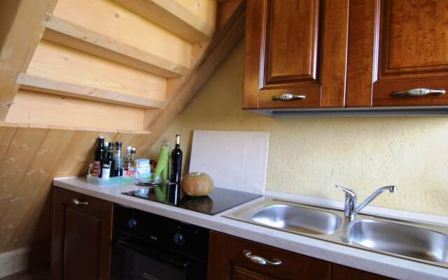 Renovated, Spacious and Cosy Countryside House. Wi-fi, Garden and Swimming Pool