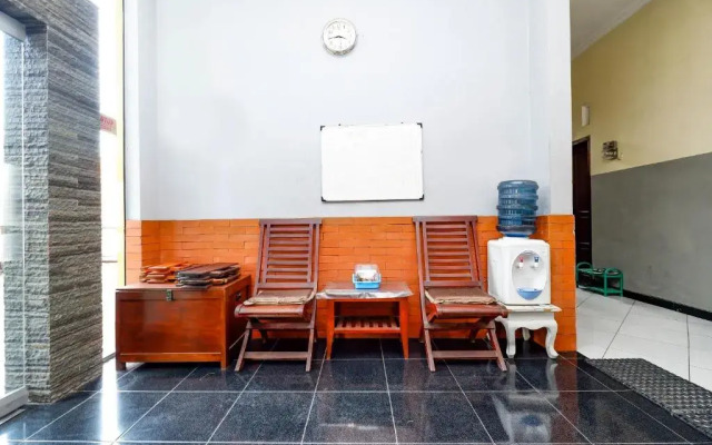 SPOT ON 2209 Solo Point Guest House Syariah