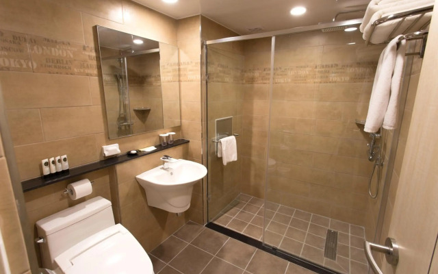 I-Jin Hotel