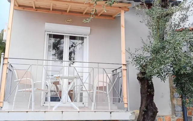 SkyFrame Apartments
