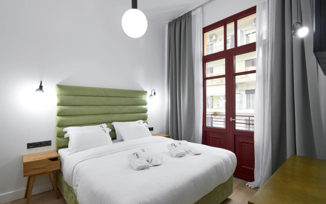 Maroon Bottle Boutique Suites