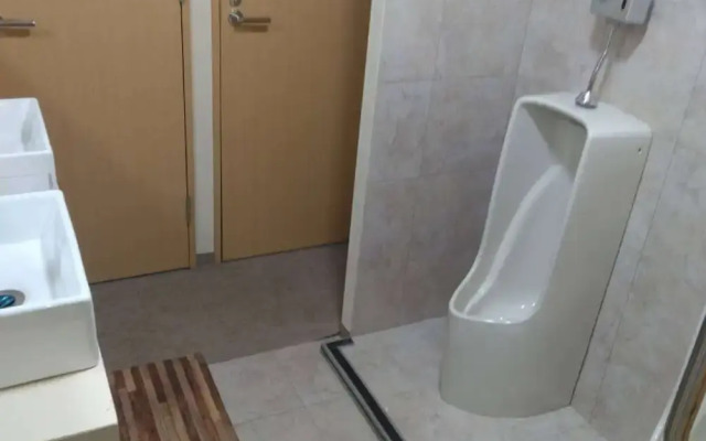 World Inn Muroran Nakamano-Ie! Noboribetsu, Toyako, Sapporo, and Airport Direct Bus Stop