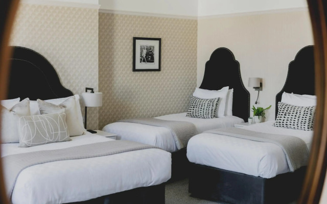 Queens Hotel