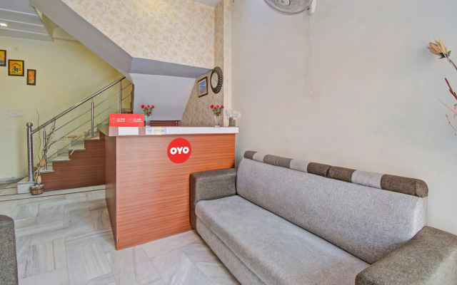 OYO 93189 Hotel Ak Villas