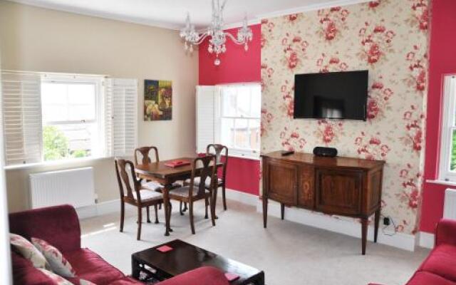 Bove Town House Apartments