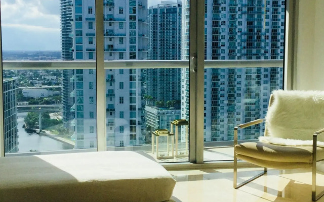 Icon Apartment
