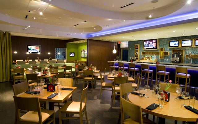 Holiday Inn DFW South by IHG