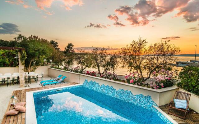 Magnificent Villa in Supetar With Swimming Pool