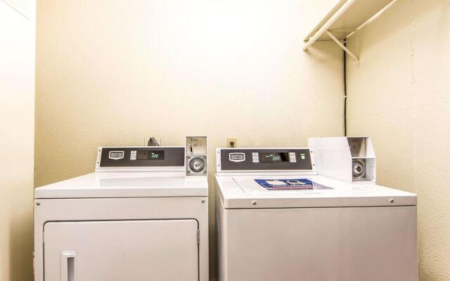 Bay Area Inn & Suites