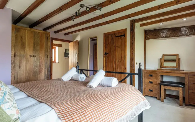 The Threshing Barn-Stunning 5 BD Retreat