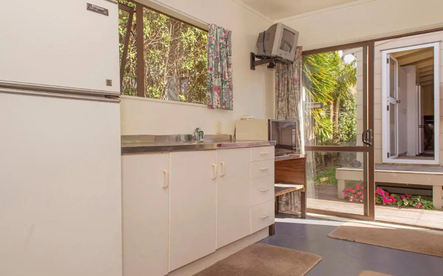 The Pa Pad - Hahei Holiday Home — hotel in Hahei