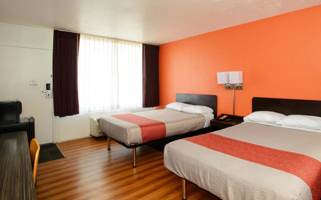 Motel 6 Mount Jackson, VA - Shenandoah