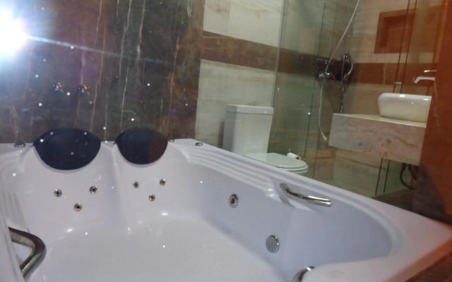 Monte Verde Inn Suítes com Hidromassagem dupla