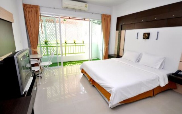 OYO 792 Omsaga Phuket Hotel