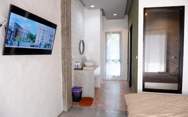 Black Elephant Boutique