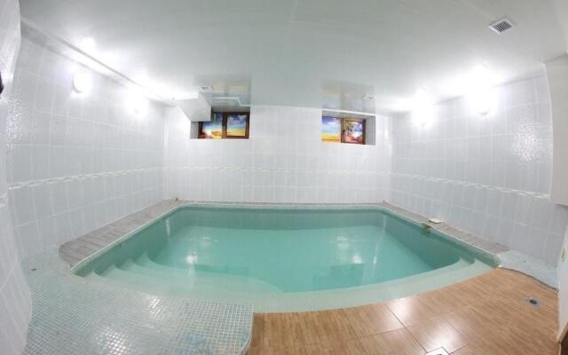 Sky Lux Hotel