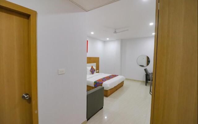 Fabhotel Premium Kashi