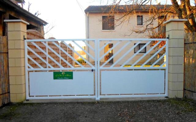 Chambres d'Hôtes Le Clos du Murier