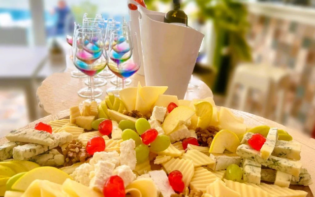 . RIVIERA 990 - Camere de Inchiriat