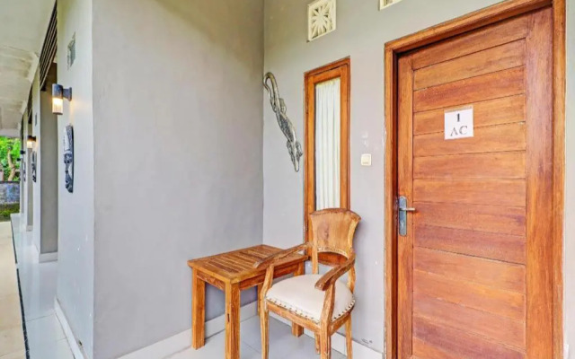 OYO 92203 Tata Guest House