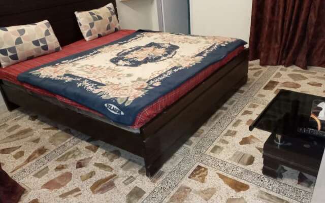 Elegant Palace Guest House
