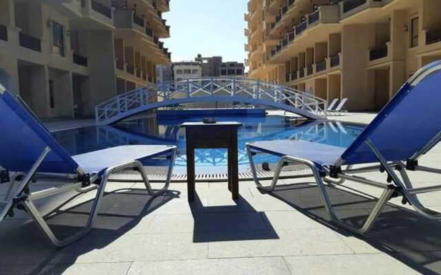 Luxury Front Sea View Apartment in Hurghada
