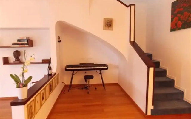 Very Pretty House In Great Location