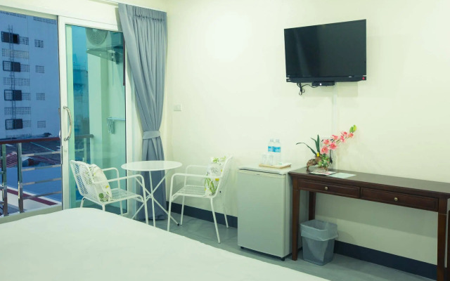 The 9th House - Hostel
