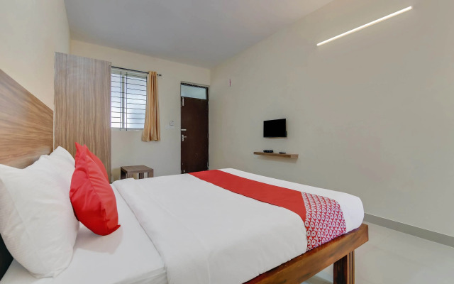 OYO Flagship 29620 New Champion Residency